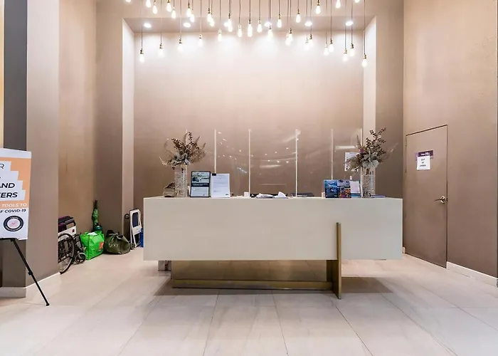 Cozy Space By Nomad Space Ph At Horizons 101 With Pool, Netflix, Wifi 세부